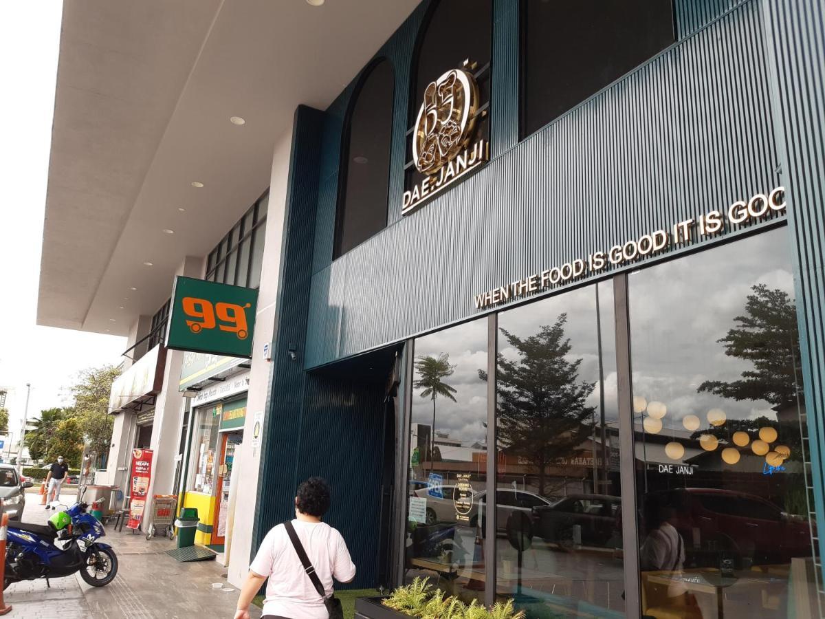 Sunway Paradise Home Staycation Ph2120 Self Check In Out Subang Jaya Exterior photo