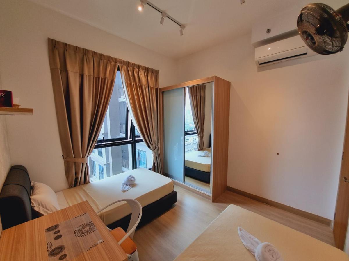 Sunway Paradise Home Staycation Ph2120 Self Check In Out Subang Jaya Exterior photo