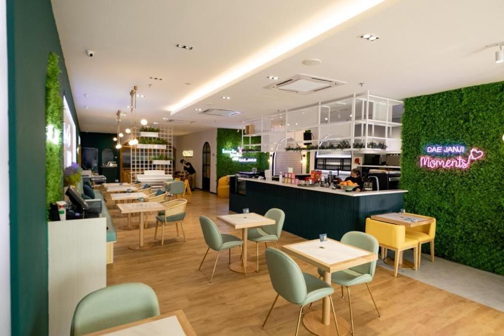 Sunway Paradise Home Staycation Ph2120 Self Check In Out Subang Jaya Exterior photo